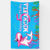 Kinder meisjes in de haaienzee Elke zondag Spandoek (Verticaal)