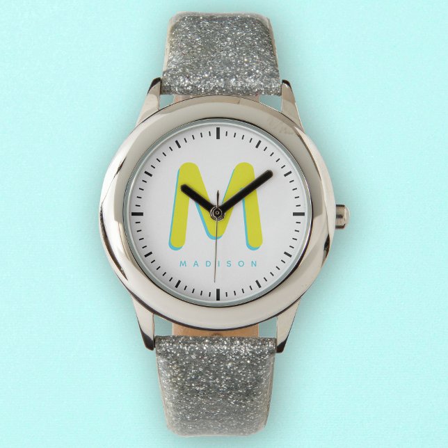 Kinder Moderne Schattigee Koele Douanenaam 3D Mono Horloge (Time for fun! Our kids' watch with a cute 3D monogram, custom name, and playful vibes.)