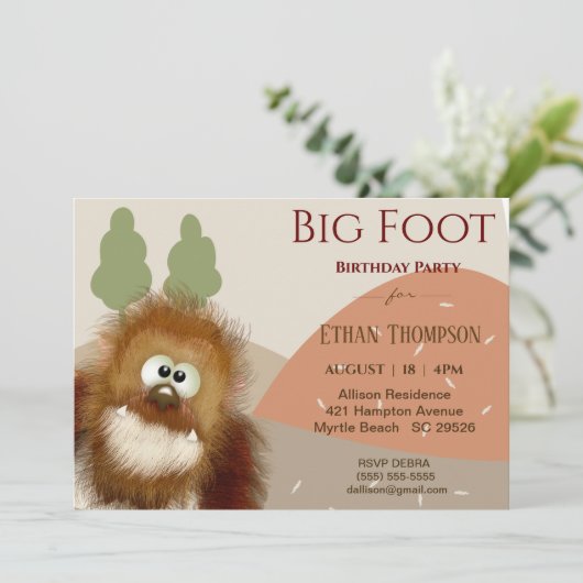 Kinder Natuur Big Foot/Sasquatch Birthday Party Kaart (Staand voorkant)