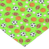 Kinder ongeval bij sportpartij tafelkleed (Gekanteld)