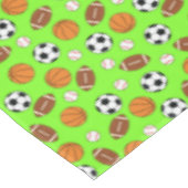 Kinder ongeval bij sportpartij tafelkleed (Gekanteld)