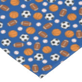 Kinder ongeval bij sportpartij tafelkleed (Gekanteld)