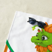 Kinder Personaliseer Speelse Groene Dragon Beach H Strandlaken (In situ)