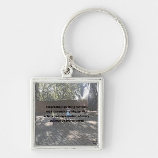 Kinder Pushing Buttonnen Schattigee Quote Sleutelh Sleutelhanger (Voorkant)