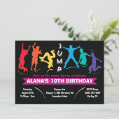 Kinder regenboog sprong trampoline verjaardagsfees kaart (Staand voorkant)