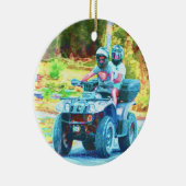 Kinder Riding ATV All Terrain Vehicle on Road Keramisch Ornament (Rechts)