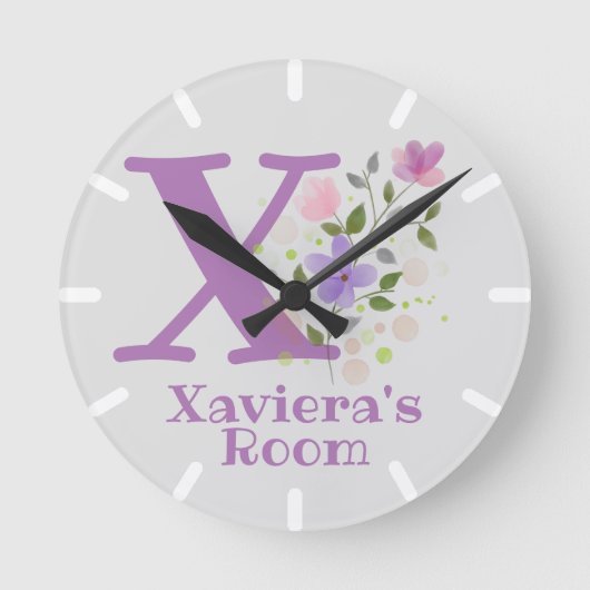 Kinder slaapkamer klok met naam Xaviera & Initiaal (Voorkant)