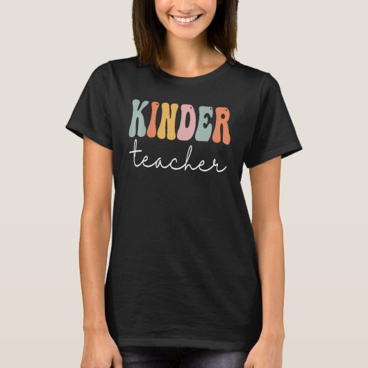 Kinder Teacher Retro Groovy Women Happy First Day T-shirt (Voorkant)