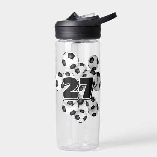kinder trui nummer op groep van voetballen waterfles (Links)