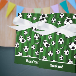 Kinder Voetbal Patroon op Groene Strepen Verjaarda Bedankdoosjes