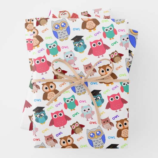 Kinderachtig naadloos patroon met schattige uilen inpakpapier vel (In situ)