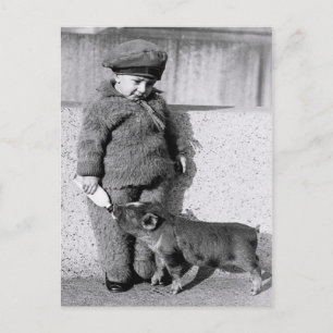 Kinderbiggetjes met gebottelde melk briefkaart