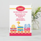 Kindercircus rolt verjaardagsfeestuitnodiging uit kaart (Staand voorkant)