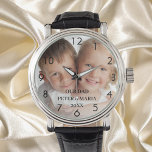 Kinderen aangepaste foto namen jaar vader horloge<br><div class="desc">Voeg je eigen favoriete foto toe. Zwarte cijfers. Een witte foto overlay. Personaliseer en voeg hun namen en jaar toe,  zwarte letters. Perfect voor je vader,  pa.</div>