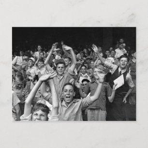 Kinderen bij een balwedstrijd, 1942 briefkaart