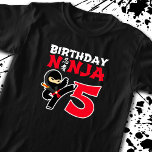 Kinderen Birthday Ninja - 5 jaar oud party thema T-shirt<br><div class="desc">Deze Birthday Ninja 5 ontwerp is een perfect geschenk voor een negja verjaardagsfeestje van 5 jaar. Het Japanse symbool voor Ninjutsu met cartoon ninja karate schop waar de verjaardag van zal houden. Dit ninja-verjaardagsontwerp voor jongens en meisjes is perfect geschikt voor een vijfjarige die van ninjas, karate, taekwondo, judo of...</div>