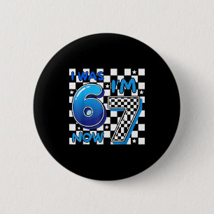 Kinderen Blauw Geruit Ik Was 6 Nu Ben Ik 7 Grappig Ronde Button 5,7 Cm