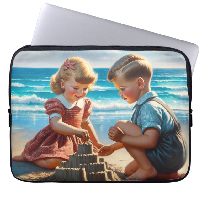 Kinderen Bouwen van een zandkasteel op het strand Laptop Sleeve (Voorkant)
