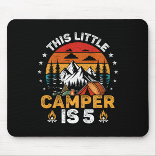Kinderen Deze Kleine Camper Is 5 Jaar Oud Kamperen Muismat