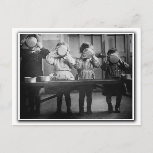 Kinderen die eten. Frankrijk c1941 Briefkaart (Voorkant)