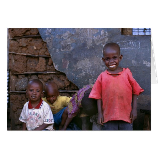 kinderen die Kibera spelen (Voorkant Horizontaal)