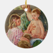 Kinderen die met een hond spelen van Mary Cassatt Keramisch Ornament (Achterkant)