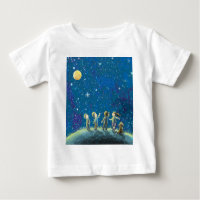 Kinderen die naar de nachtelijke hemel kijken