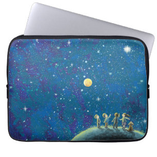 Kinderen die naar de nachtelijke hemel kijken laptop sleeve