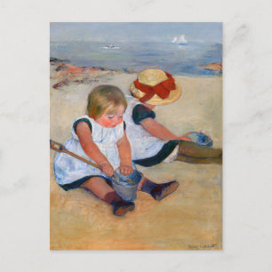 Kinderen die op het strand spelen briefkaart