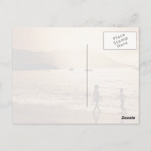 Kinderen die op het strand spelen in sepia-tonen briefkaart (Achterkant)