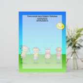 Kinderen die op zondag in de openlucht spelen briefhoofd sjabloon (Staand voorkant)