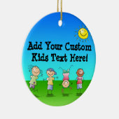 Kinderen die op zondag in de openlucht spelen keramisch ornament (Rechts)
