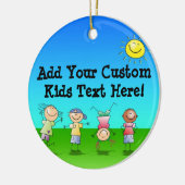 Kinderen die op zondag in de openlucht spelen keramisch ornament (Links)