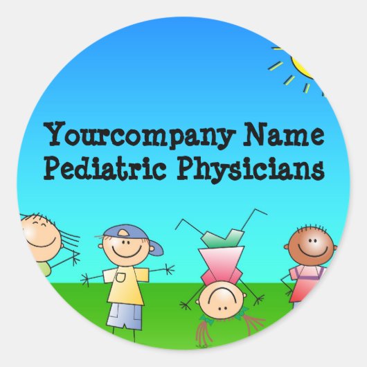 Kinderen die op zondag in de openlucht spelen ronde sticker (Voorkant)