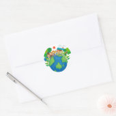 Kinderen die over de hele wereld staan ronde sticker (Envelop)