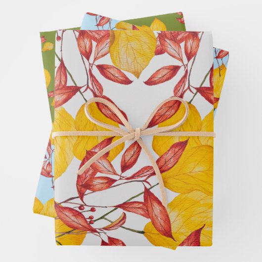 Kinderen en kronkelen op papierverzameling inpakpapier vel (In situ)