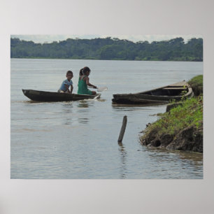 Kinderen in de Wooden Boat op de Napo-rivier in Pe Poster