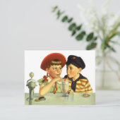  kinderen, jongens en meisjes die een schaar delen (Staand voorkant)