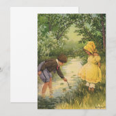  kinderen, jongens en meisjes die op Creek spelen (Voorkant / Achterkant)