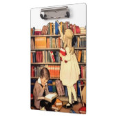 Kinderen lezen oude bibliotheekboeken klembord (Links)