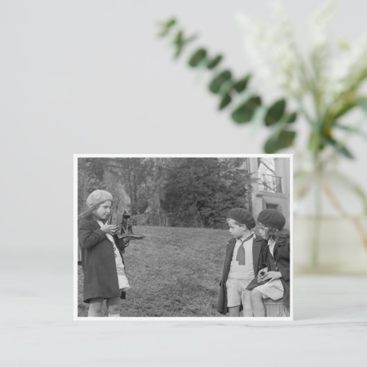 Kinderen met camera briefkaart (Staand voorkant)
