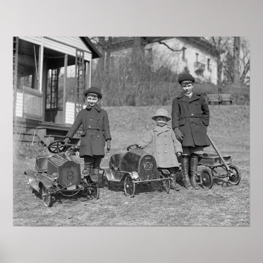 Kinderen met Pedal Cars, 1924. foto Poster (Voorkant)