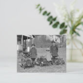 Kinderen met trapauto's, 1924 briefkaart (Staand voorkant)