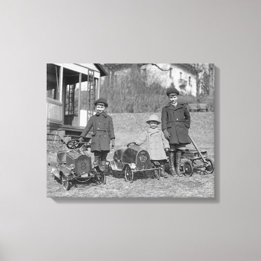 Kinderen met trapauto's, 1924 canvas afdruk (Voorkant)