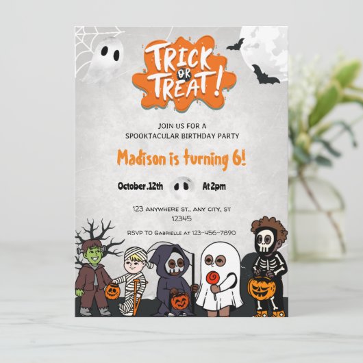 Kinderen Trick or treat Halloween Feestuitnodiging Kaart (Staand voorkant)