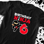 Kinderen van Birthday Ninja - 6 jaar oud partijthe T-shirt<br><div class="desc">Dit ontwerp van de Birthday Ninja 6 maakt een perfect cadeau voor een negenjarige verjaardagsfeestje. Het is voorzien van het Japanse symbool voor Ninjutsu met een cartoon ninja die een karate schop maakt waar de verjaardagsjongen of het meisje van zal houden. Dit ninja-verjaardagsontwerp voor jongens en meisjes is perfect geschikt...</div>