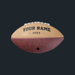 Kinderen Verjaardagscadeau idee aangepaste kameel  American Football<br><div class="desc">Creëer uw unieke genderneutrale kinderen Verjaardagskamel beige mini-football met uw eigen gepersonaliseerde naam, jaar, slogan, bericht of tekst. schattig football cadeau spel voor meisjes, vrouw football spelers, vrouwen, moeder, zus, dochter, vriendin, cheerleaders, tiener, tiener, baby meisje, spelers, teamgenoten, fans. Kies je favoriete team en gebruik elke achtergrondkleur. Geen minimale orde....</div>