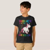 Kindergarten Afstuderen Surprise First Grade Kinde T-shirt (Voorkant volledig)
