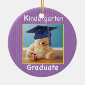 Kindergarten Afstuderen Teddy Bear op Paars Keramisch Ornament (Voorkant)