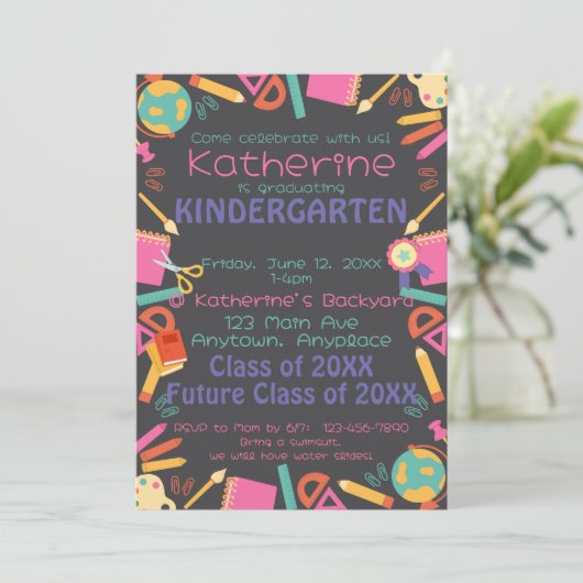 Kindergarten Afstuderen Uitnodiging School Thema (Staand voorkant)